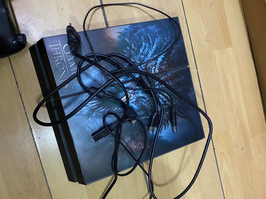 Ps4 1tb customowa zestaw z grami i padem