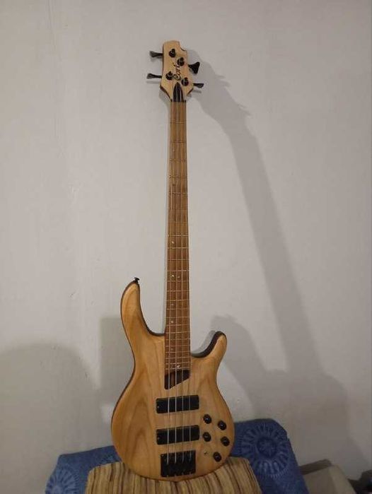 Продам бас-гітару Cort B4 Element Open Pore Natural