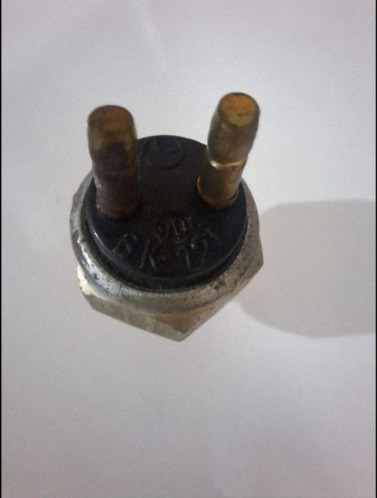 Вимикач стоп сигналу (лягушка) ВК12Б, абсолютно нове "сделано в ссср"
ГАЗ, ЗІЛ, ПАЗ, УРАЛ, УАЗ, новий "сделано  в СССР"