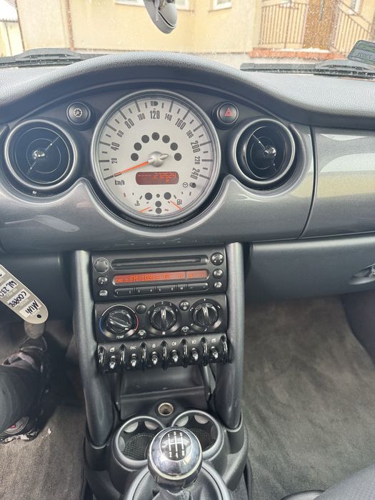 Mini cooper 1.6 2006 po kolizjii