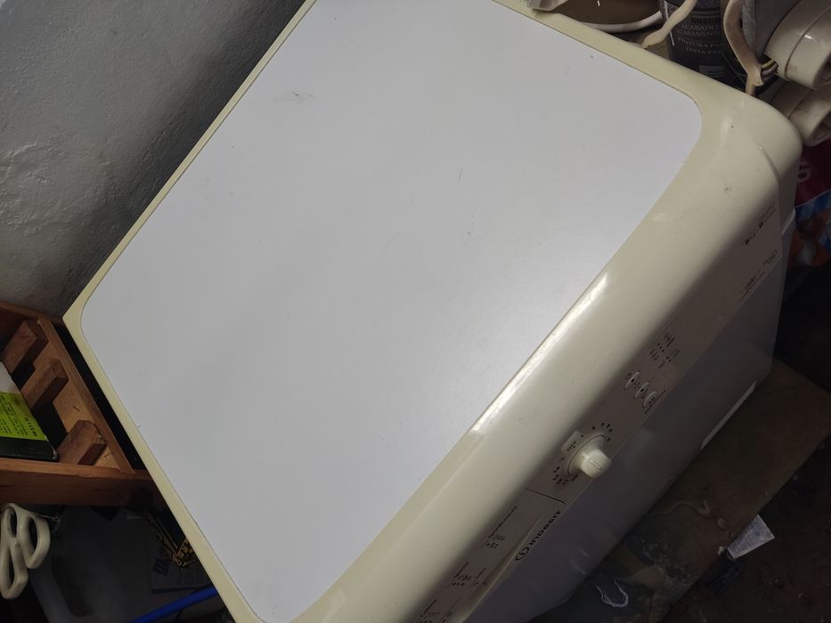 Máquina de secar roupa Indesit 8kg