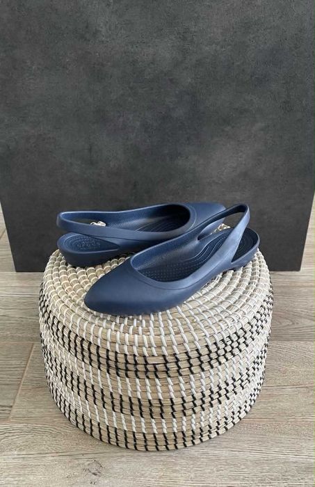 Crocs sandały Eve Slingback Navy W8 38/39