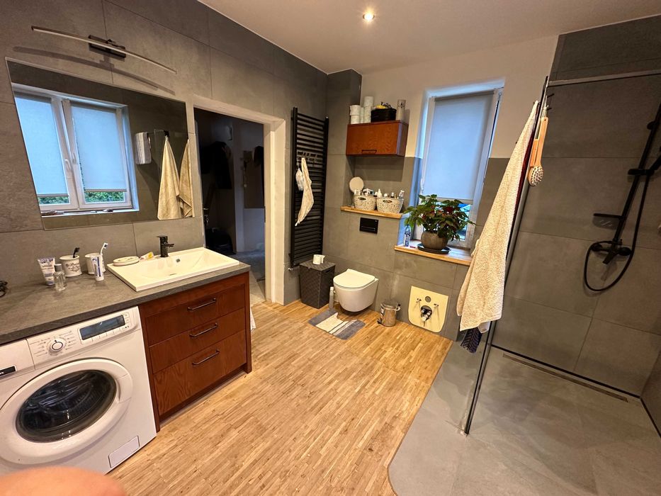 Dom na sprzedaż ( rezerwacja do 20.02) Radomsko ul.Starowiejska