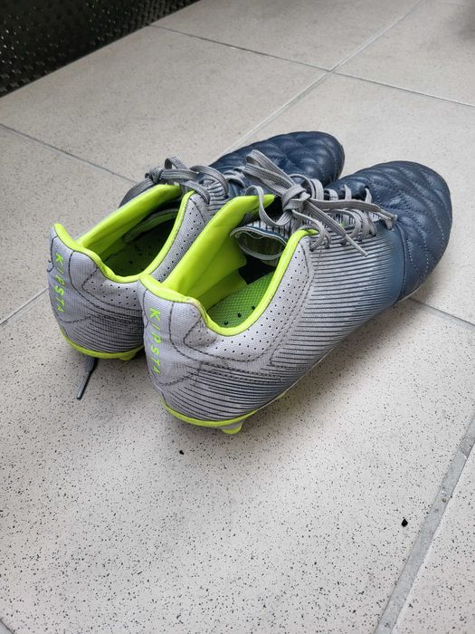 Buty piłkarskie korki