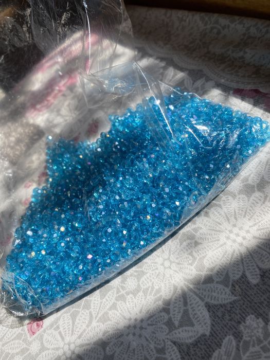 Бусіни, в пачці 1741 шт