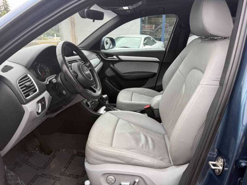 2017 Audi Q3 2.0T quattro Premium