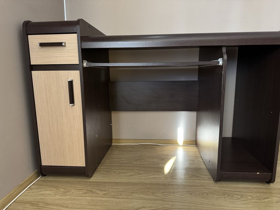 Meble młodzieżowe Szafa, Regał, Komoda, Biurko, Nakastlik