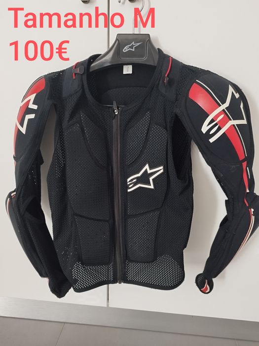 Vários equipamentos para enduro