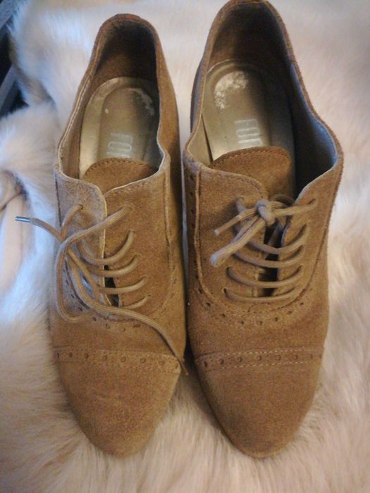 Sapatos senhora N36