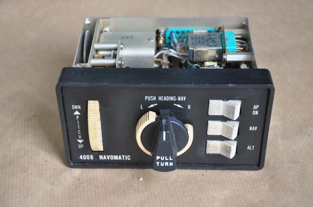 Panel autopilota do samolotu Cessna