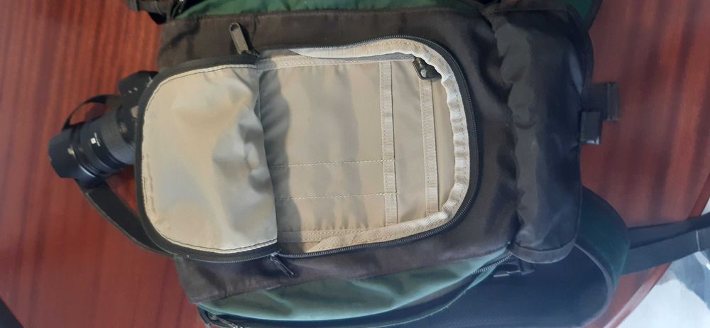 Mochila Lowepro Micro Trekker 200