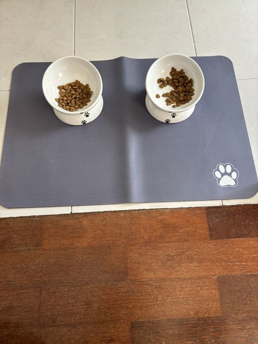 Tapete para comedouros