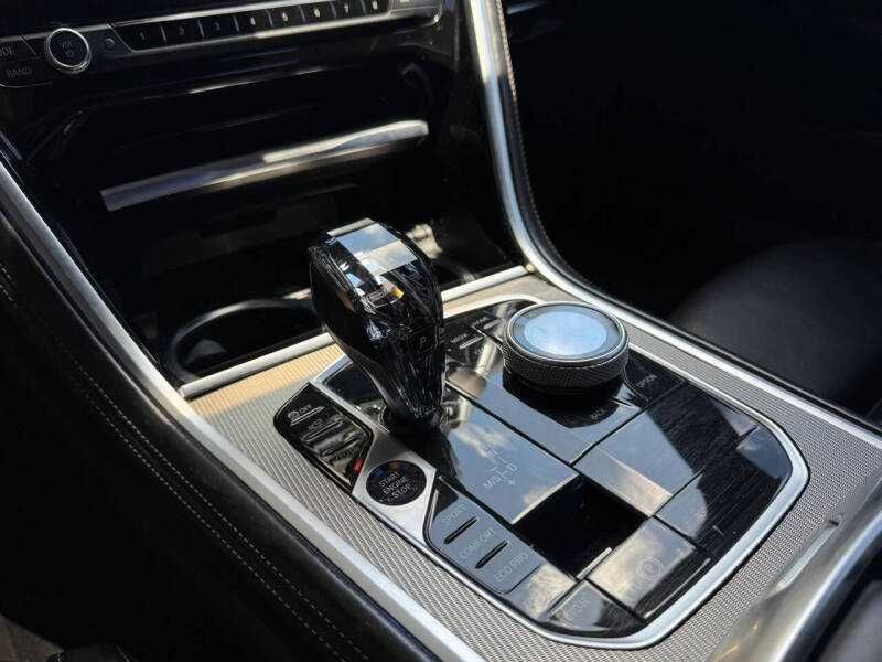 2022 BMW 8 Series 840i