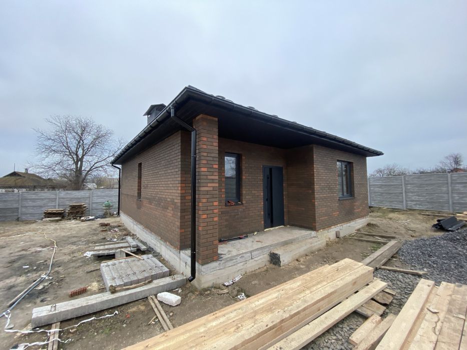 Продаж будинку в чистовому стані!