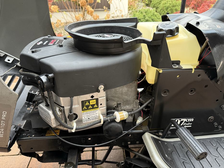 Traktorek kosiarka Husqvarna Blisar Hydro 24 KM V-ka Briggs