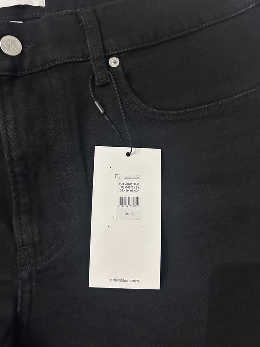 Чоловічі шорти Calvin Klein,36