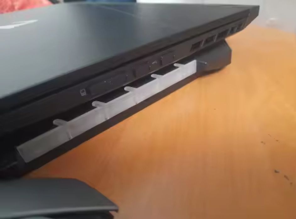 Zaślepka zaślepki do portów laptop, komputer, PC - 16 sztuk