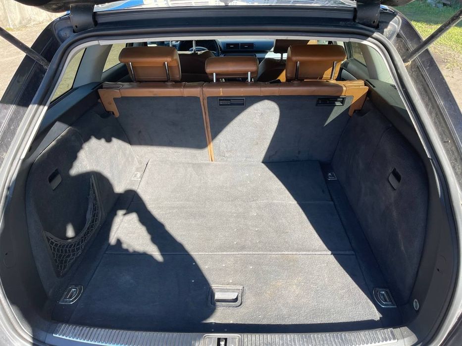 Audi A4 b7( Ауді а4б7)2006 рік  2.0 Дизель Механіка передній привід Гарний універсал