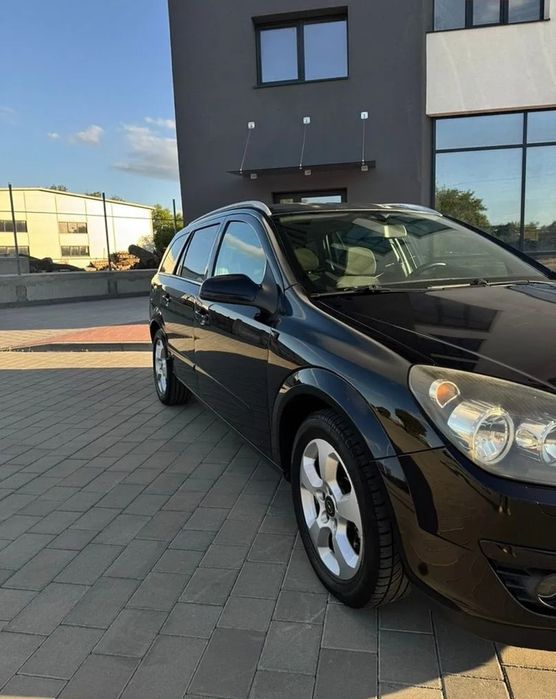 Opel Astra H 2005 1,8 бензин