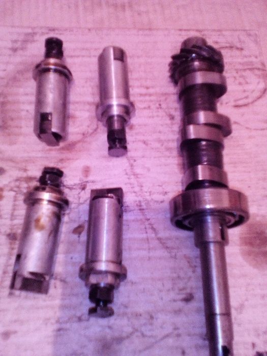 Комплект запчастей до К-750(цылиндры,роспредвал,картер и др.)