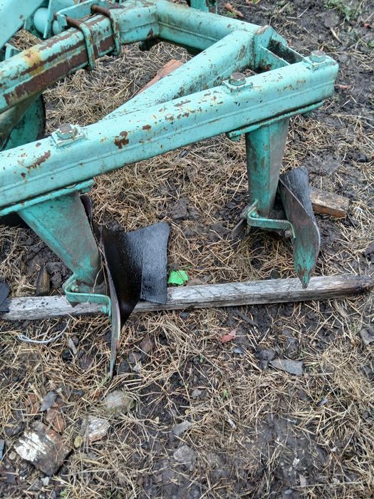 Продам польський плуг 3по25