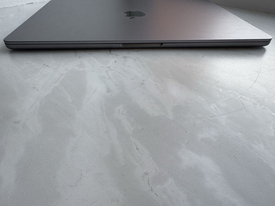 Macbook Air 15 M3 2024 8Gb/512Gb space gray | 21 цикл