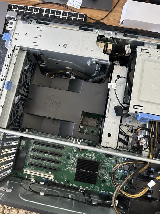 Dell Precision T7820 Tower 2022 року
