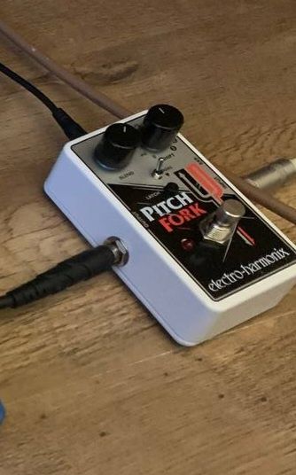 Electro Harmonix Pitch Fork