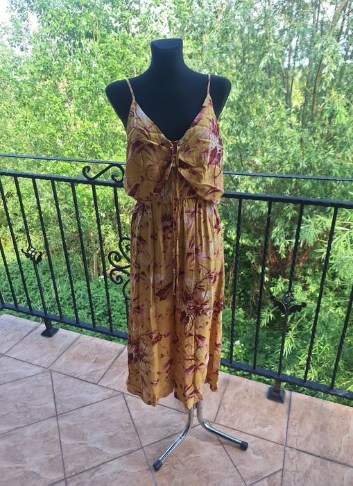 Kombinezon damski marka New Look rozmiar M 38