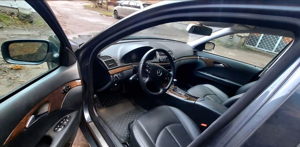 Mercedes- Benz   E- Класс 2008 S 211