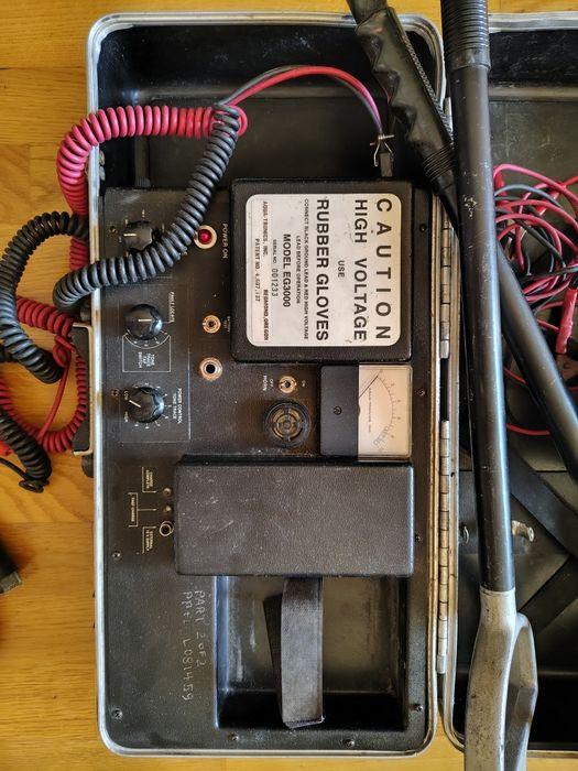 Трассоискатель для поиска поврежденя в кабеле EG-3000.