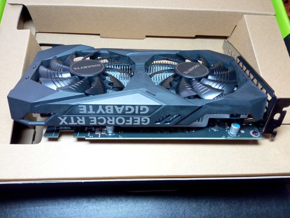 Відеокарта Gigabyte PCI-Ex GeForce RTX 3050 (GV-N3050WF2OCV2-6GD) нова