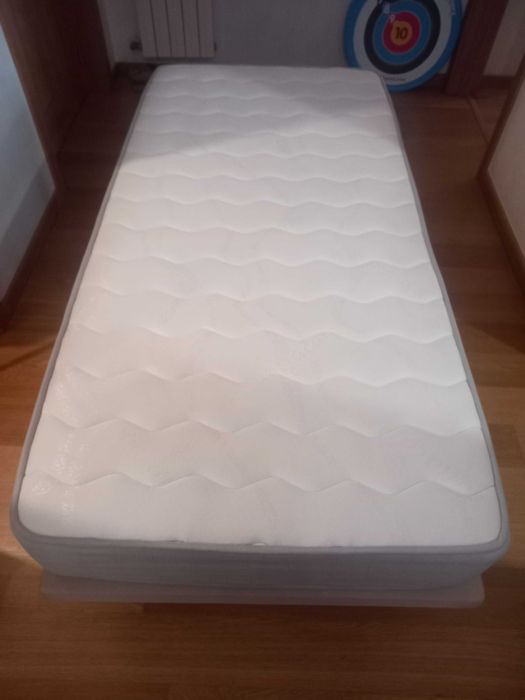 Cama Solteiro Seminova