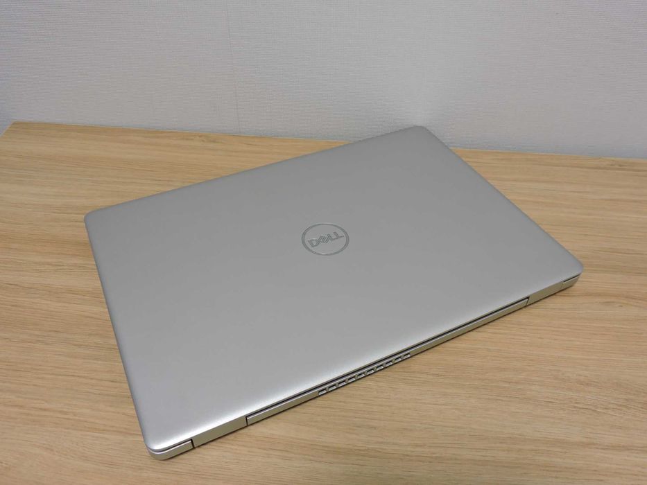 Dell Inspiron/15.6” FHD IPS/i5 1035G1/16GB/SSD 256/UHD
