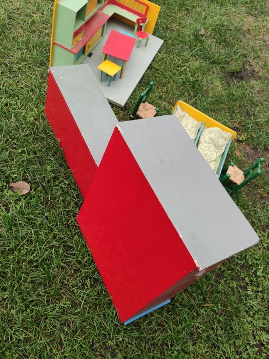 Stare drewniane mebelki domek dla lalek komoda szafka łóżko vintage