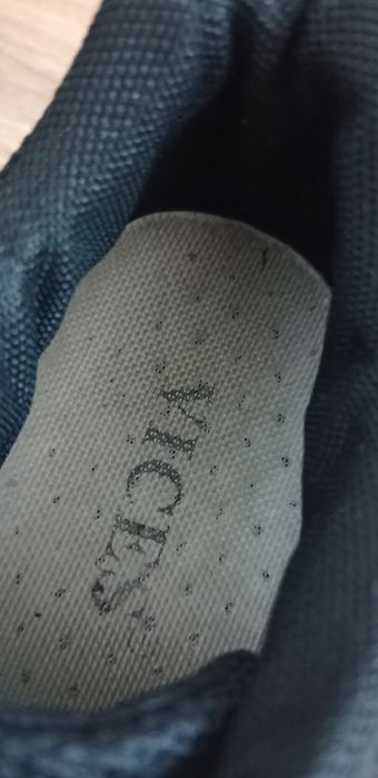 Buty Vices na koturnie czarne 37