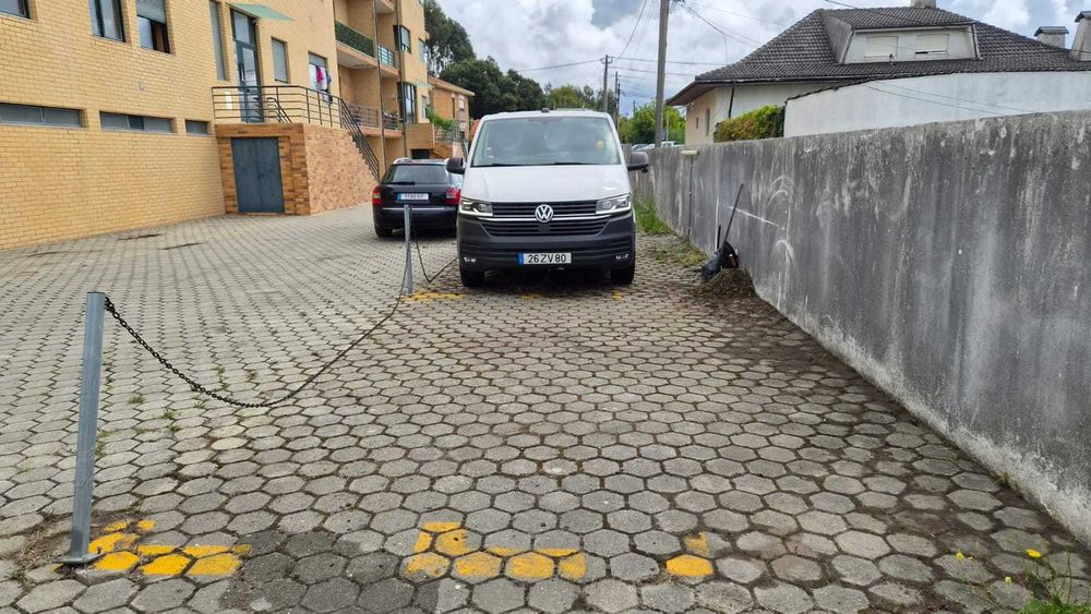 Arrendamento de garagem na Rua Escola de Vila Chã, 239 Gaia