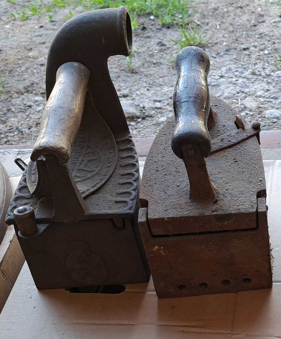 Stare żelazka 2 szt.