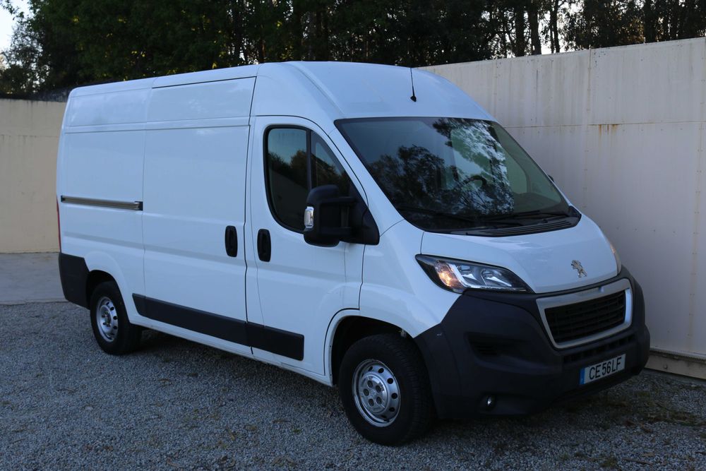 Peugeot Boxer 2019 L2H2 com Rampa