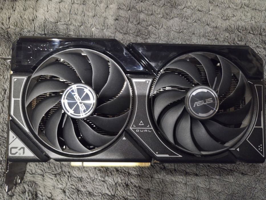 Продам видеокарту RTX 4060Ti
