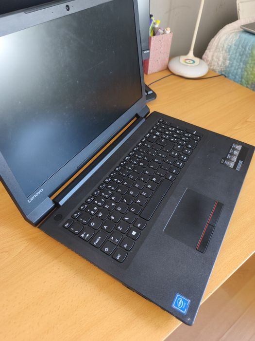 Computador marca Lenovo