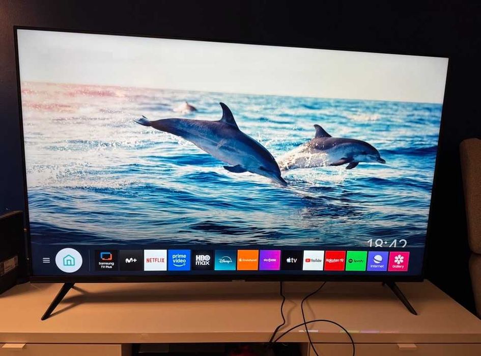 TV Samsung - 55" AU7025 Smart 4K Crystal UHD TV 2022