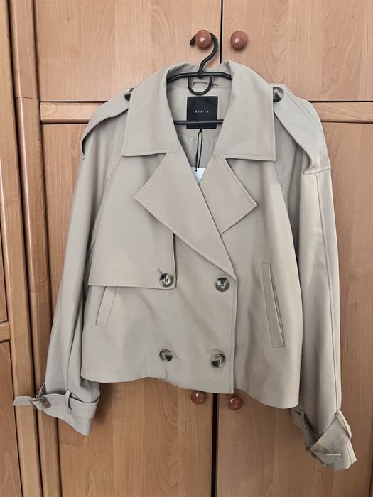 Укорочений тренч від Mohito