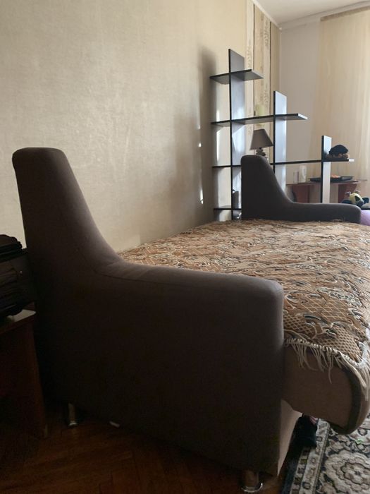 Продам диван в зал і два розкладних крісла