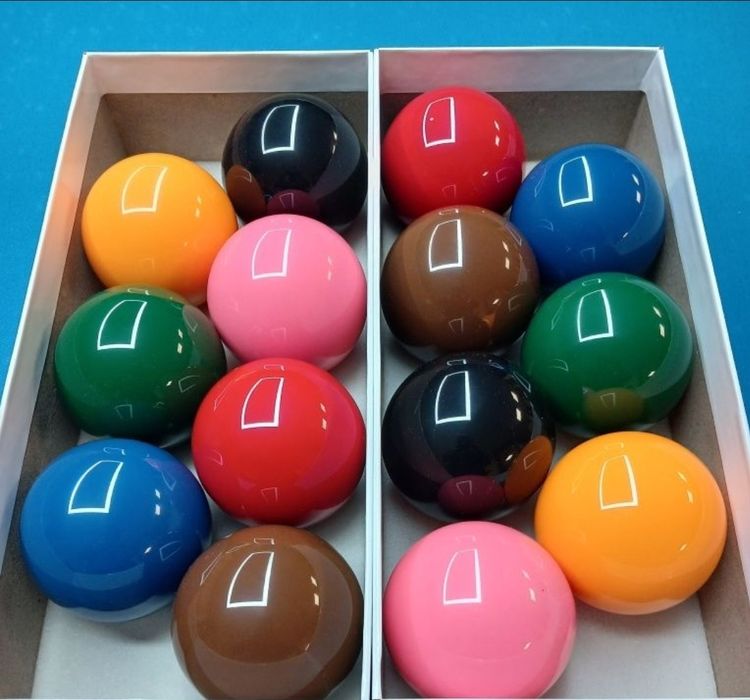 Більярдні кулі Бильярд Шар Арамит стол кий мел сукно лампа полка треуг