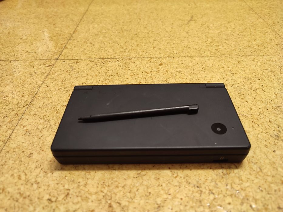 Vendo Nintendo DS com 4 jogos