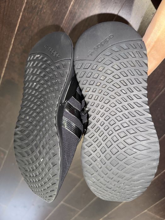 Adidas кросівки оригінал нові 38р