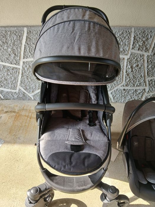 Vendo conjunto de carrinho e cadeira auto como novo