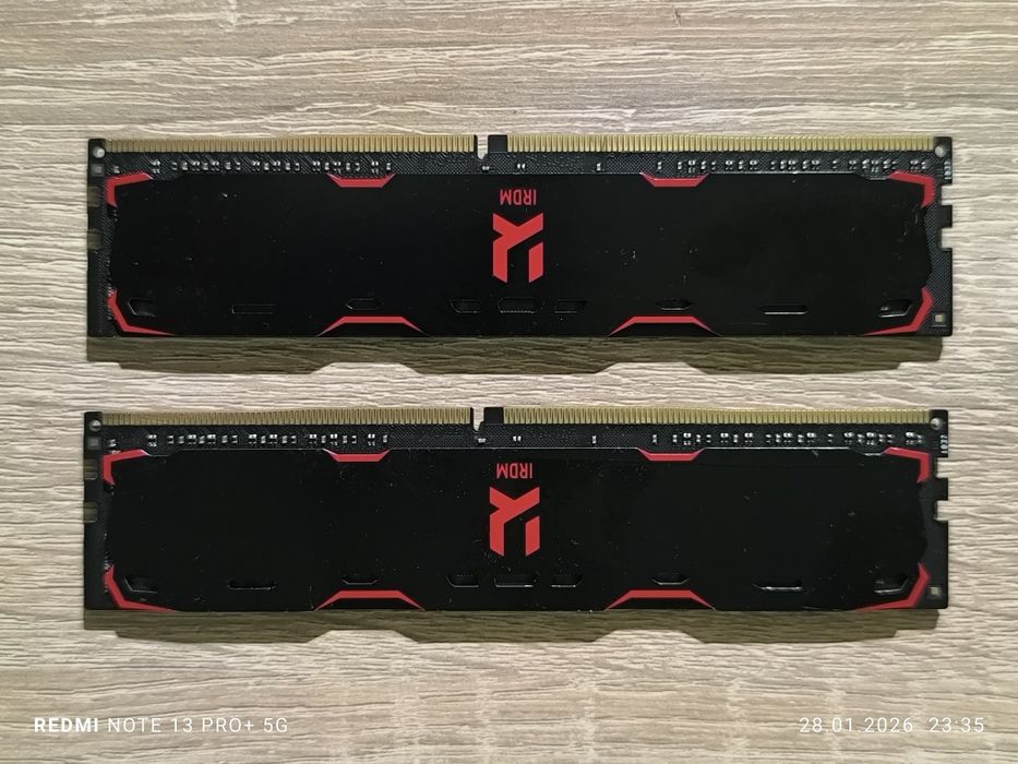 Pamięć RAM DDR4 16GB (2x8) 2400 CL15 GoodRAM IRDM X