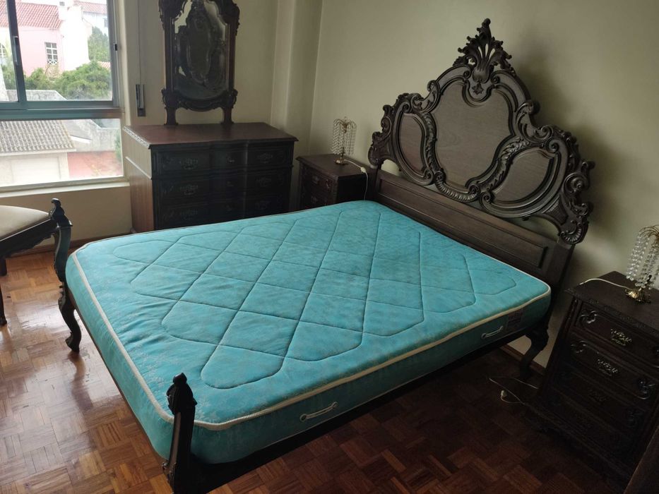Mobília de Quarto de Casal em bom estado